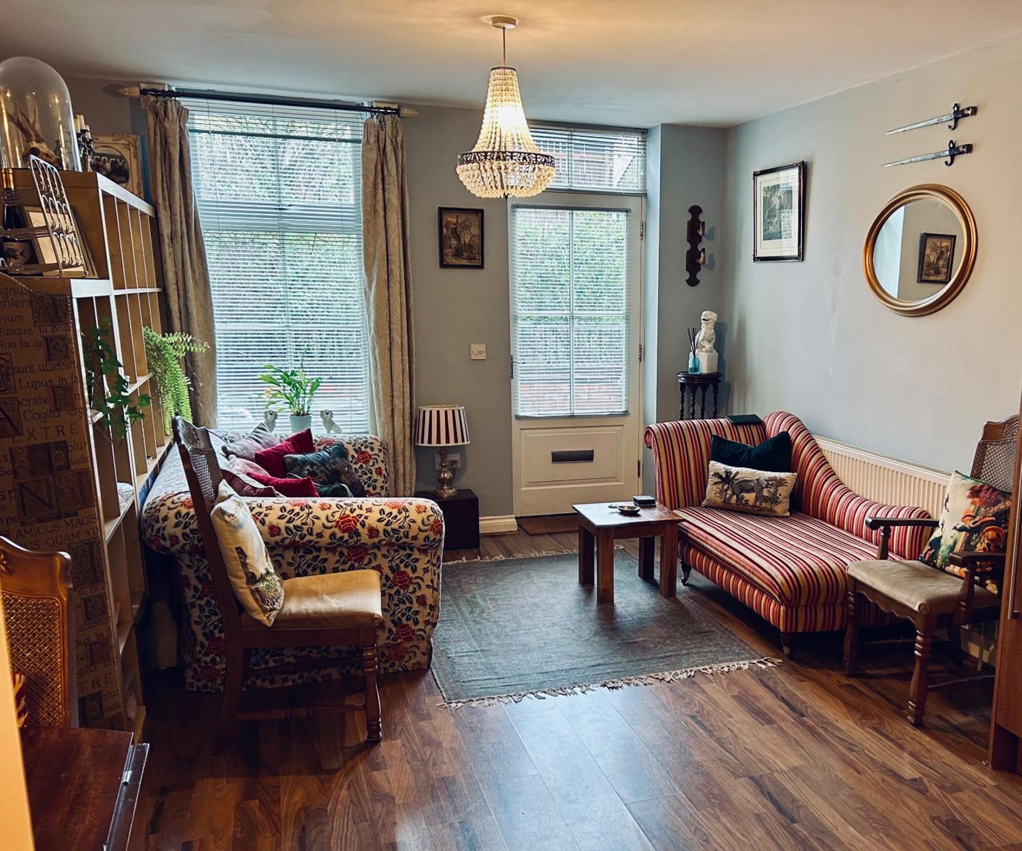 Quirky Town Centre Apartment With River Terrace Macclesfield Dış mekan fotoğraf